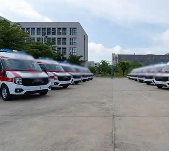 萨嘎县服务车队展示