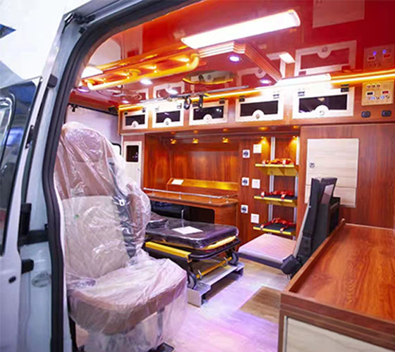 萨嘎县车辆内部展示